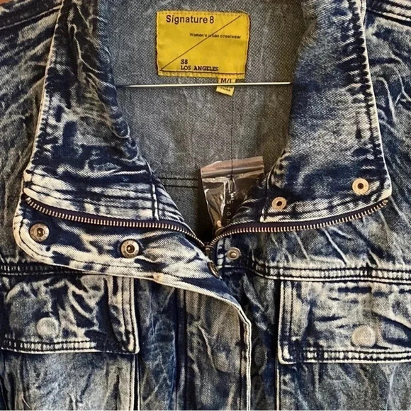 Signature 8 Acid Wash Oversize Jean Jacket Size Medium/Large - Picture 5 of 9